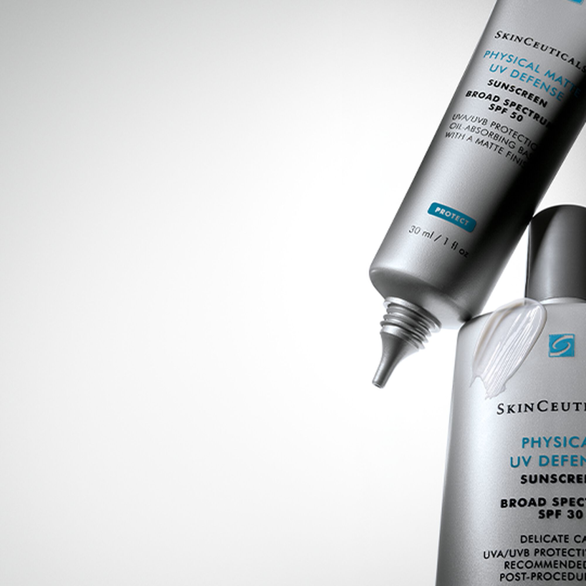 Twee tubes SkinCeuticals UV Defense zonnebrandcreme met SPF, gericht op huidbescherming en matte afwerking.